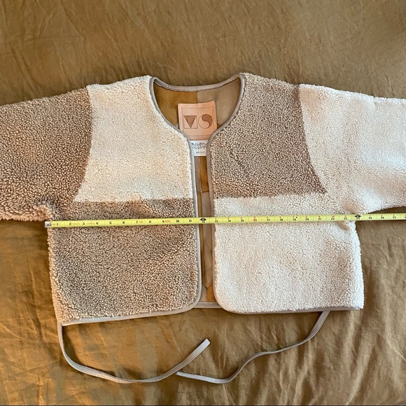 Milena Silvano Shearling Cropped Coat, Honey Combo - Picture 6 of 16